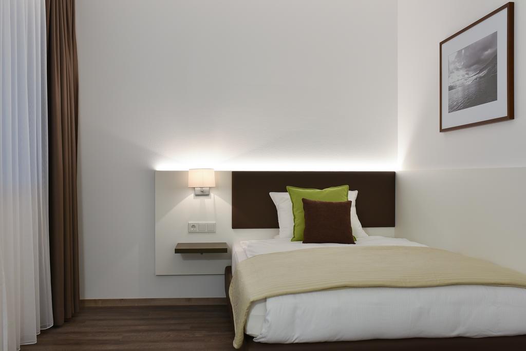 Guesthouse Lichtenau Nußloch Εξωτερικό φωτογραφία