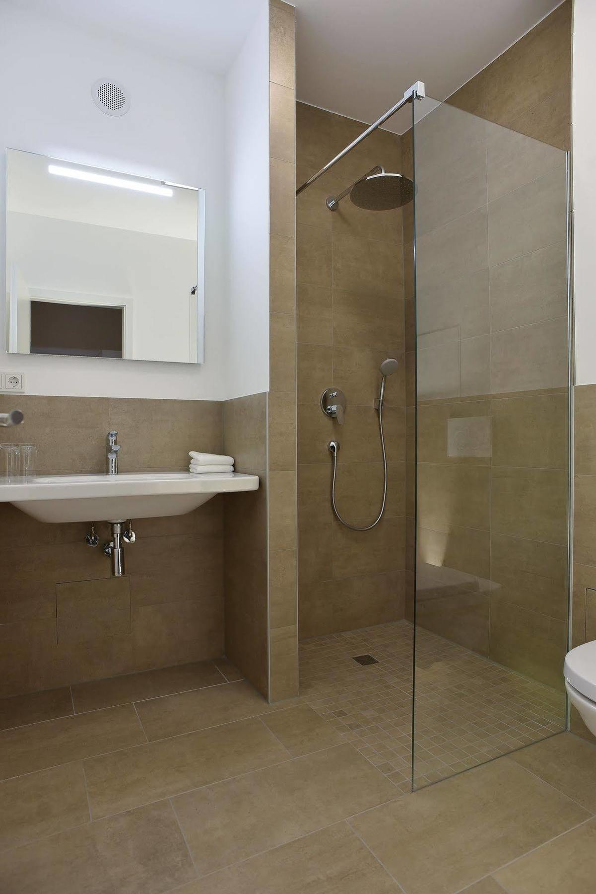 Guesthouse Lichtenau Nußloch Εξωτερικό φωτογραφία